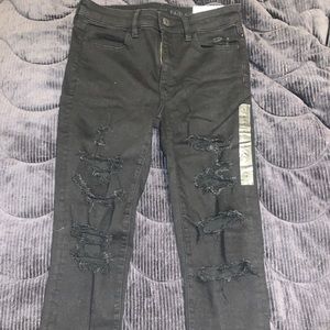 American Eagle Black Hi-rise Ripped Jeggings NWT